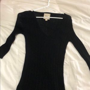 Light weight v-neck sweater